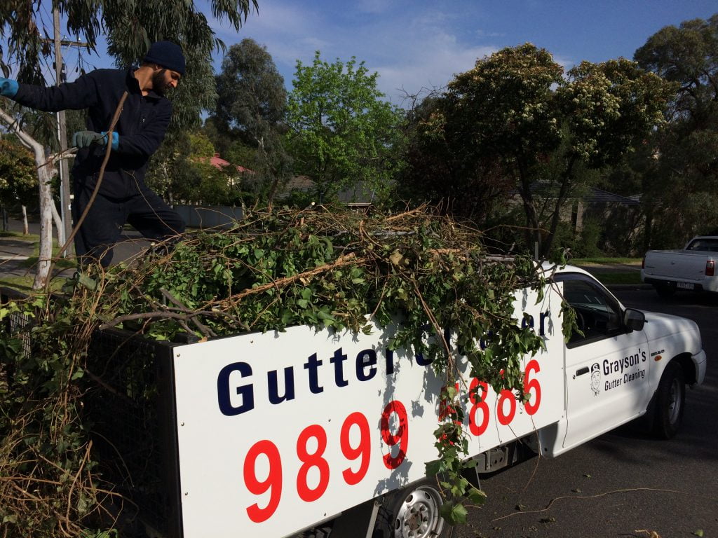 Removal of rubbish will affect the cost of gutter cleaning in melbourne