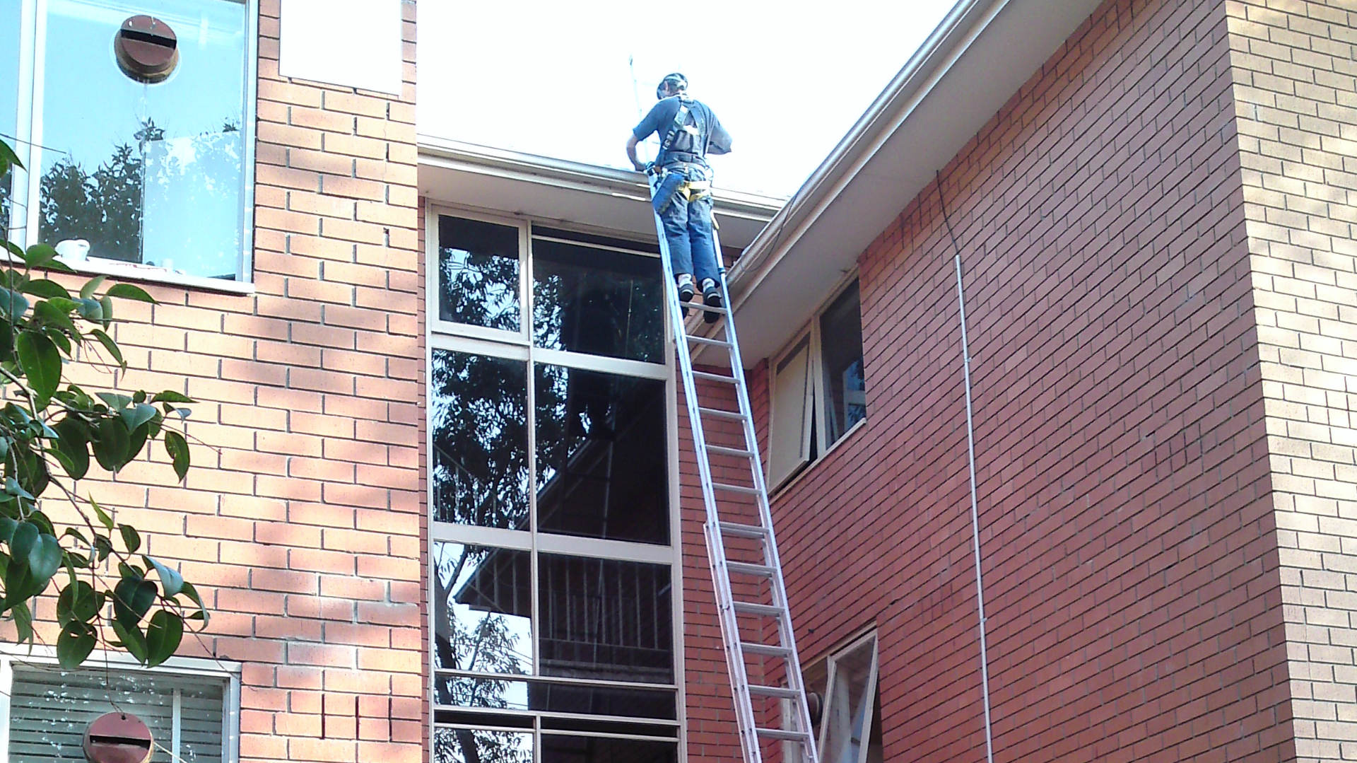 Strata Gutter Cleaning Services